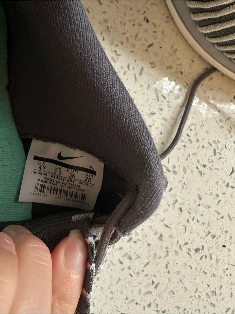 Nike Youth Shoes - Picture 4 of 4